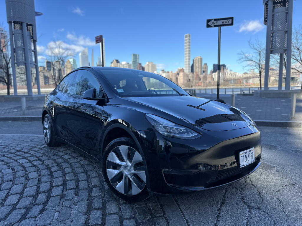 Uber BLACK TESLA MODEL Y SUV BLACK ON BLACK LEATHER 499/week TLC